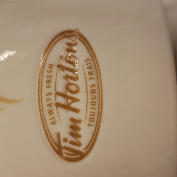 𝅺vintage Tim Horton's Coffee Tea Pot White Brown lid 5"h x 9"w - Picture 3 of 11